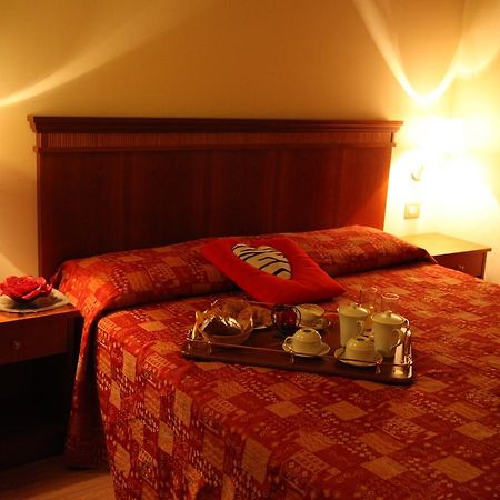 Hotel Il Borghetto Bariano Exterior foto
