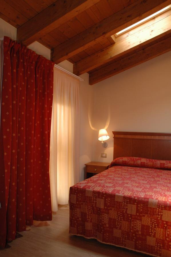 Hotel Il Borghetto Bariano Exterior foto